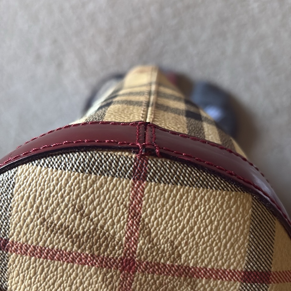 Burberry Haywood EUC Vintage Bucket Monogram Plaid Women's Tote - Picture 6 of 11